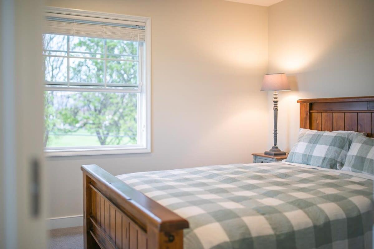 Parkside Heritage Retreat 3-Bedroom Terrace Charm 基督城 外观 照片