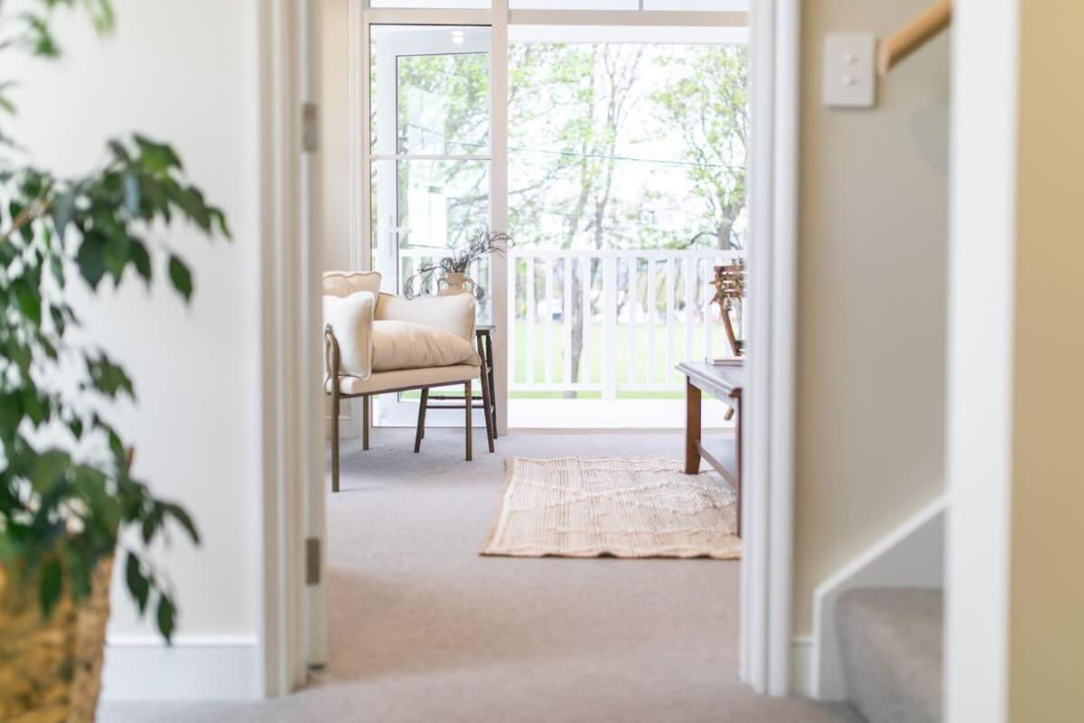 Parkside Heritage Retreat 3-Bedroom Terrace Charm 基督城 外观 照片