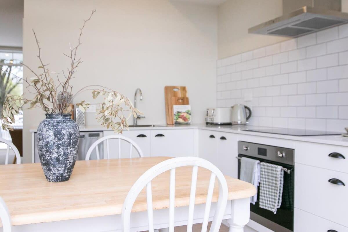 Parkside Heritage Retreat 3-Bedroom Terrace Charm 基督城 外观 照片