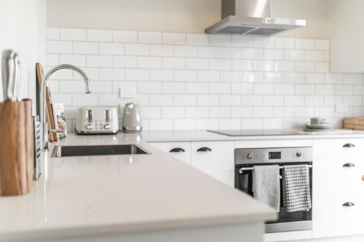 Parkside Heritage Retreat 3-Bedroom Terrace Charm 基督城 外观 照片