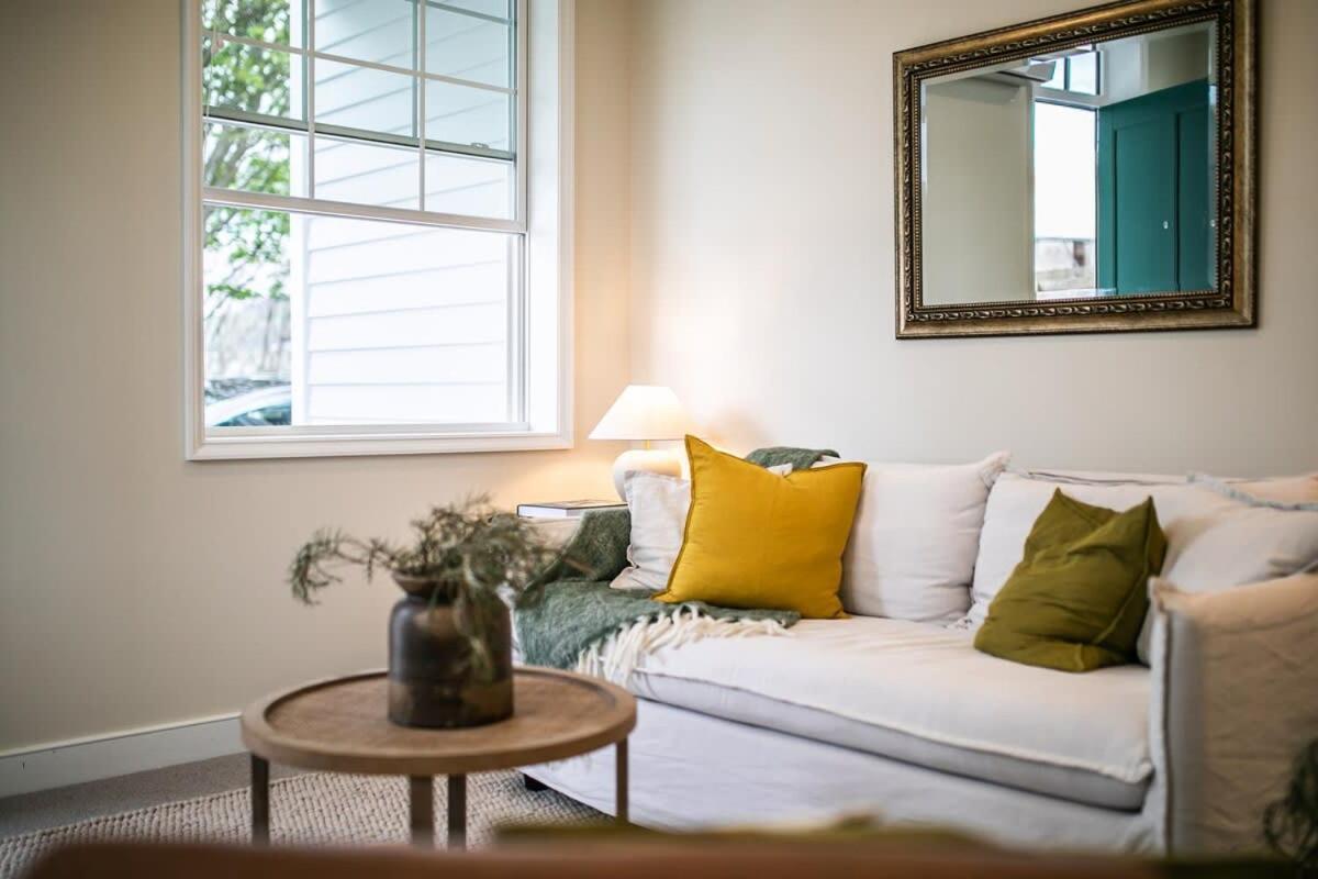 Parkside Heritage Retreat 3-Bedroom Terrace Charm 基督城 外观 照片
